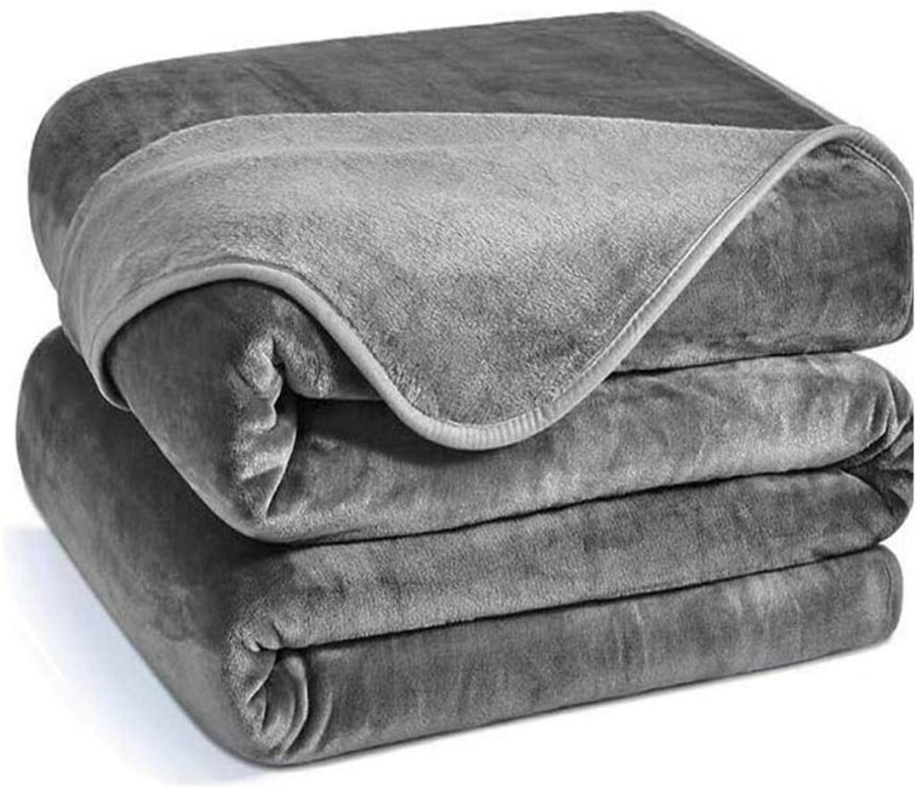 Best Warm Blankets Reviews in 2024 (With Ultimate Comparison)