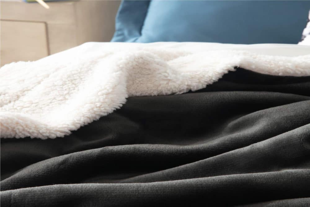 Best Blanket for Winter 2022 Our Top 10 Picks Compared
