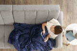 Best Cooling Blankets Reviews (Our Top Picks)